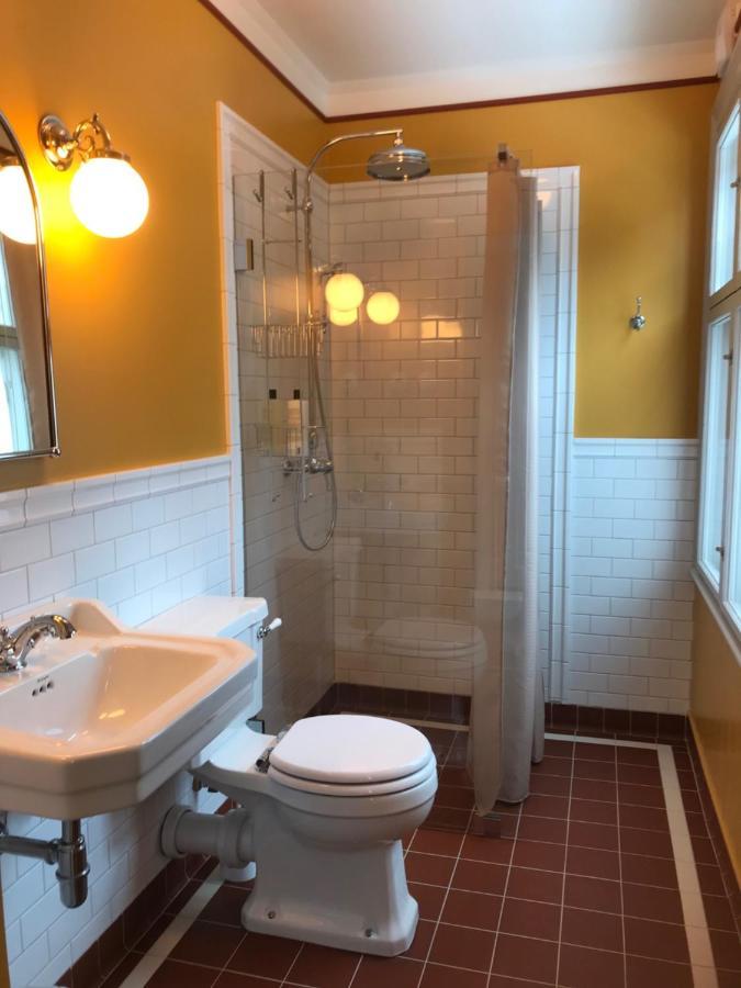 Ombergs Turisthotell Ödeshög Esterno foto